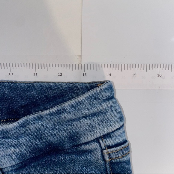 GOOD AMERICAN Good Legs Straight Distressed Pockets Jean in Indigo - Picture 5 of 8